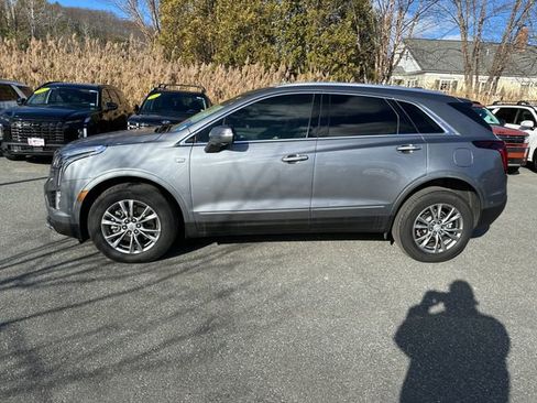 Used 2022 Cadillac XT5 Premium Luxury w/ Technology Package image 2
