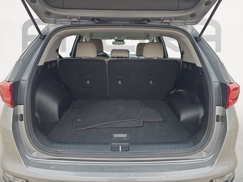 Used 2020 Kia Sportage LX image 11