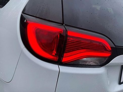 Used 2019 Chrysler Pacifica Touring Plus w/ Tire & Wheel Group image 21