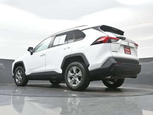 Used 2024 Toyota RAV4 XLE FWD image 30