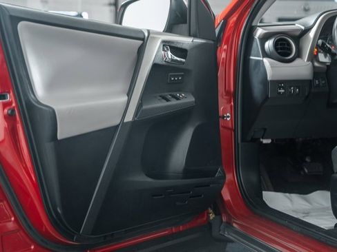 Used 2015 Toyota RAV4 Limited image 40