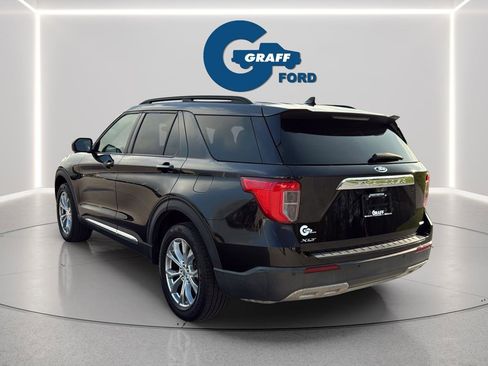 Used 2020 Ford Explorer XLT w/ Equipment Group 202A AWD/4WD image 9
