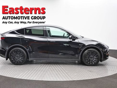 Used 2022 Tesla Model Y Long Range AWD/4WD image 4