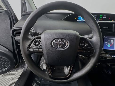 Used 2022 Toyota Prius L Eco image 18