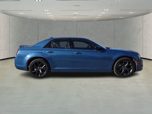 Used 2023 Chrysler 300 Touring w/ Sport Appearance Package image 2