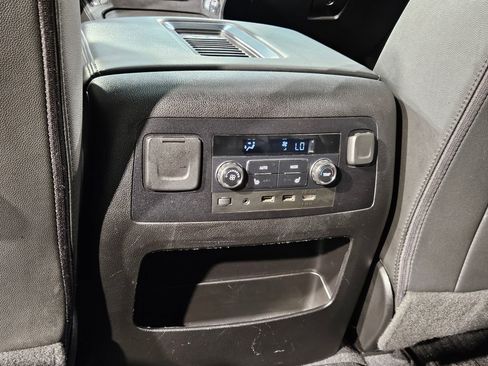 Used 2019 Chevrolet Tahoe Premier AWD/4WD image 40