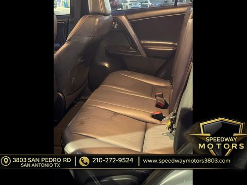 Used 2018 Toyota RAV4 SE w/ Power Extra Value Package FWD image 18