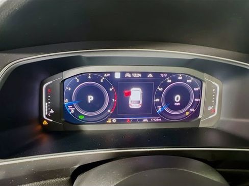 Used 2024 Volkswagen Tiguan SEL R-Line image 19