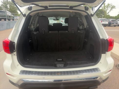 Used 2020 Nissan Pathfinder SV FWD image 10