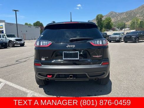 Used 2021 Jeep Cherokee Trailhawk w/ Technology Group AWD/4WD image 5