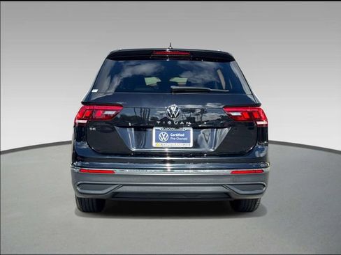 Used 2023 Volkswagen Tiguan SE image 5