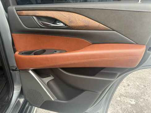 Used 2019 Cadillac Escalade Luxury image 51