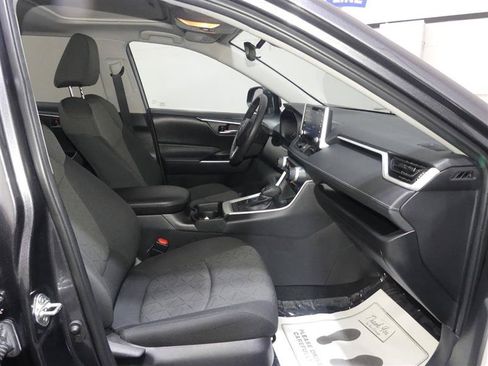 Used 2021 Toyota RAV4 XLE w/ Convenience Package AWD/4WD image 22