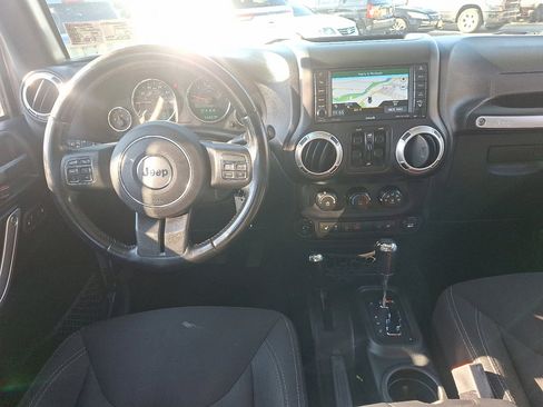 Used 2018 Jeep Wrangler Unlimited Rubicon w/ Cold Weather Group image 21