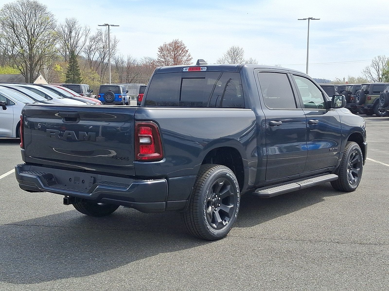 New 2026 RAM 1500 Express AWD/4WD image 4