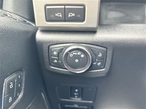 Used 2019 Ford F250 Lariat w/ Lariat Value Package image 23