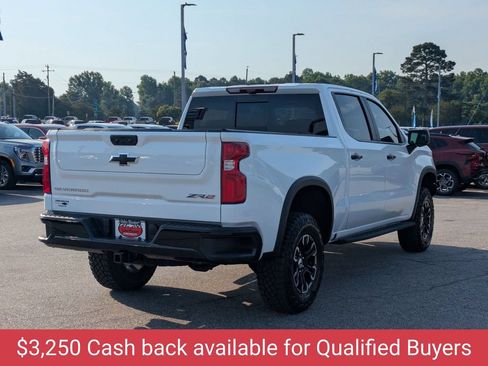 New 2026 Chevrolet Silverado 1500 ZR2 AWD/4WD image 3