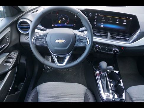 New 2026 Chevrolet Trax LT w/ Driver Confidence Package image 5