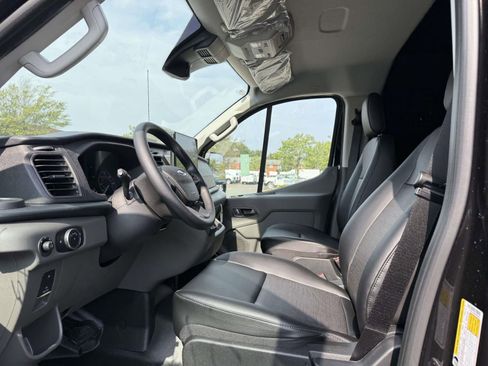 New 2025 Ford Transit 250 Low Roof w/ Load Area Protection Package RWD image 9