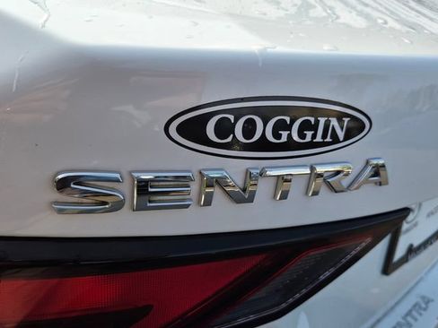 Used 2022 Nissan Sentra SV FWD image 12