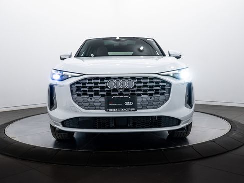 Certified 2025 Audi Q5 Premium Plus w/ Premium Plus image 24