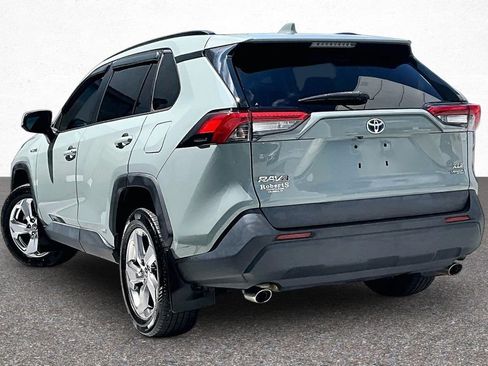 Certified 2021 Toyota RAV4 XLE Premium AWD/4WD image 5
