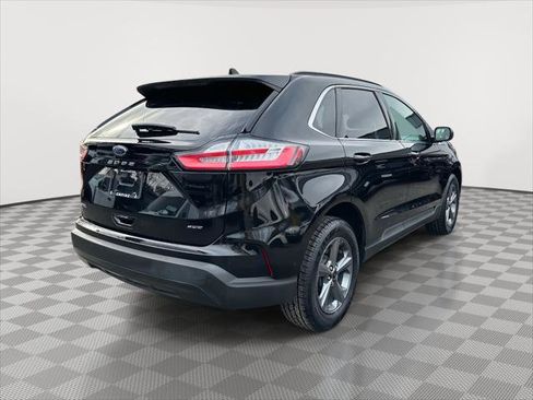 Used 2022 Ford Edge SEL w/ Sport Appearance Package image 3
