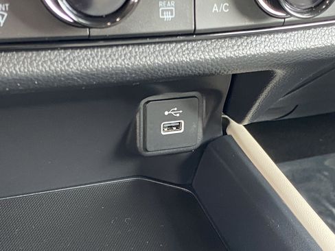 Certified 2025 Honda HR-V LX image 21