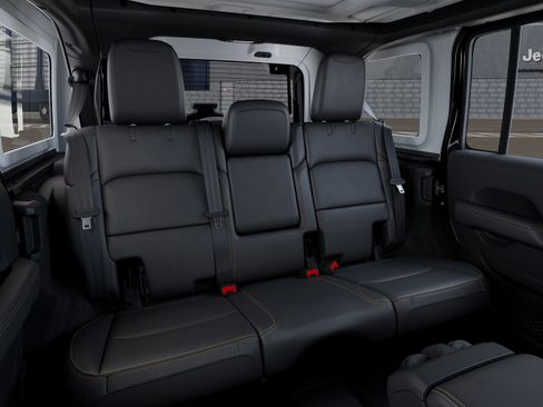 New 2026 Jeep Wrangler Unlimited Sahara AWD/4WD image 22
