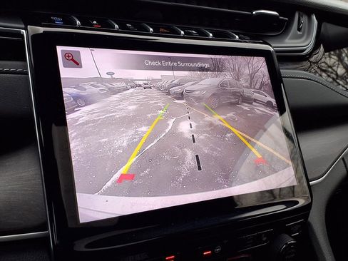 Used 2024 Jeep Grand Cherokee Limited 4xe image 10