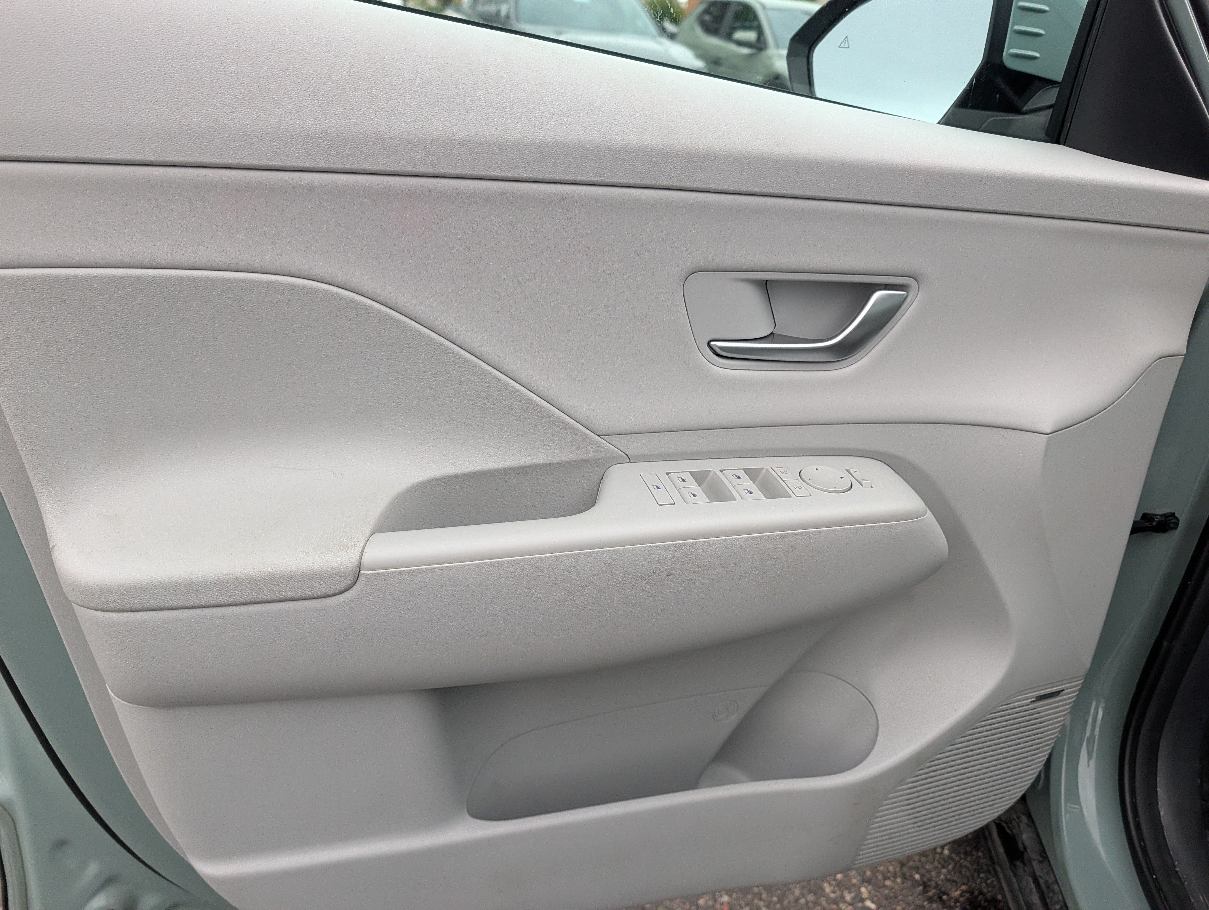 Used 2025 Hyundai Kona Limited AWD/4WD image 12
