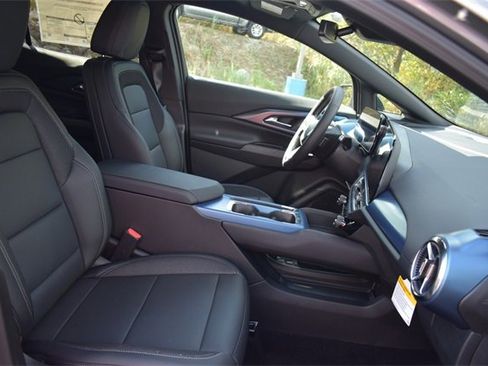 New 2026 Chevrolet Equinox EV LT w/ LPO, Blackout Package image 14