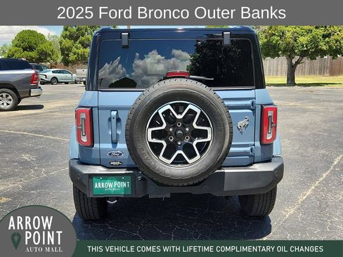 Used 2025 Ford Bronco Outer Banks AWD/4WD image 10