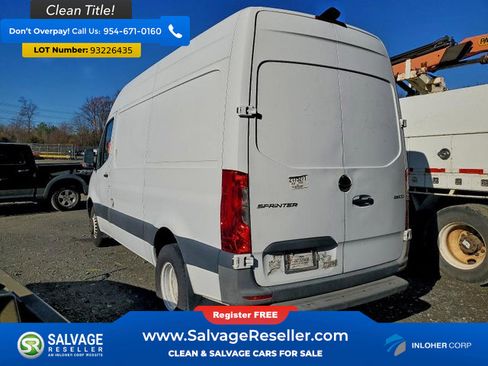 Used 2019 Freightliner Sprinter 144 image 3