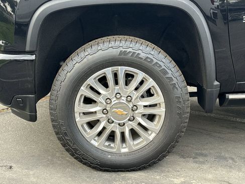 Used 2022 Chevrolet Silverado 3500 High Country w/ LPO, Hitch Package image 32