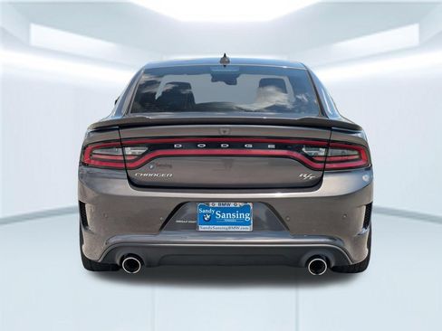 Used 2022 Dodge Charger R/T w/ Plus Group RWD image 4