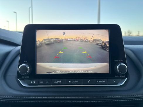 Used 2024 Nissan Rogue SV image 22