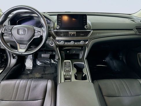 Used 2020 Honda Accord Touring image 18