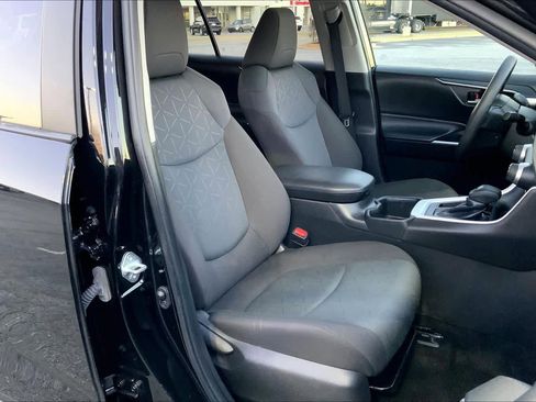 Used 2024 Toyota RAV4 XLE image 8