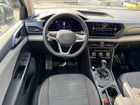 Certified 2023 Volkswagen Taos SE w/ Black Wheel Package image 8