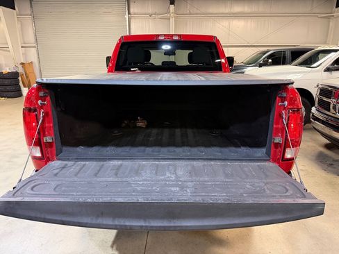 Used 2014 RAM 2500 Tradesman w/ Chrome Appearance Group AWD/4WD image 15