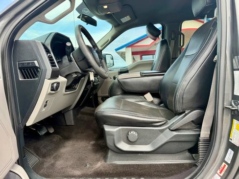 Used 2018 Ford F150 XLT AWD/4WD image 9