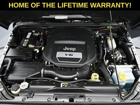 Used 2017 Jeep Wrangler Unlimited Sahara w/ Max Tow Package AWD/4WD image 47