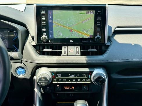 Used 2019 Toyota RAV4 Limited AWD/4WD image 25