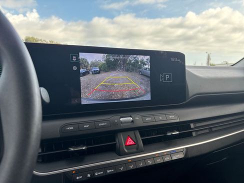 Used 2025 Kia K4 LXS image 18