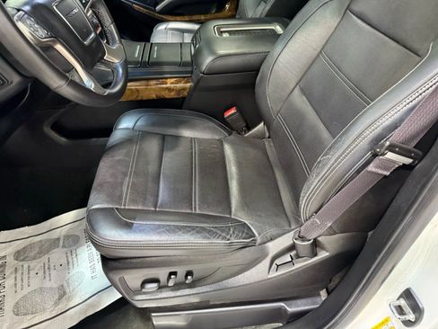 Used 2015 GMC Yukon Denali w/ Premium Package image 21