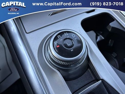 Used 2024 Ford Explorer Platinum w/ Technology Package AWD/4WD image 31