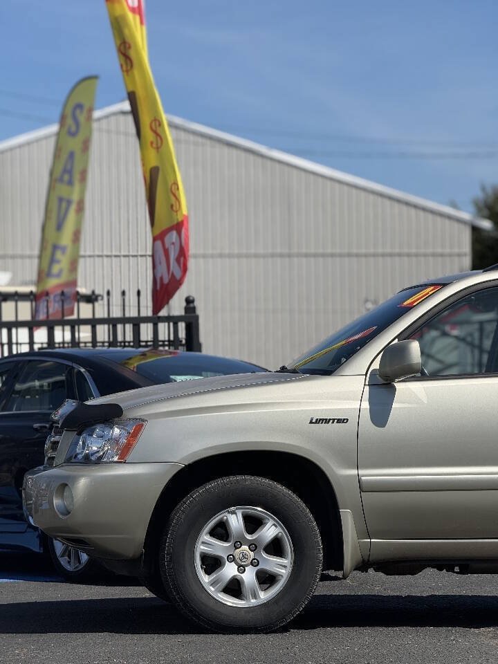 Used 2001 Toyota Highlander 4WD V6 w/ Limited Pkg image 17