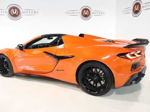 Used 2025 Chevrolet Corvette Z06 RWD image 76