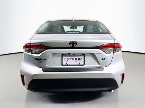 Certified 2025 Toyota Corolla LE image 6